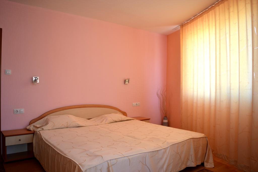 Family Hotel Coral Sozopol Værelse billede