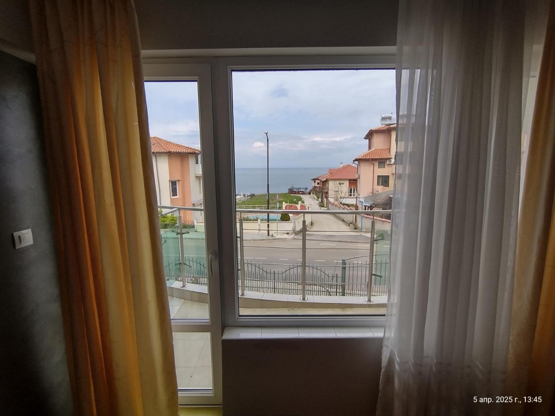 Family Hotel Coral Sozopol Eksteriør billede