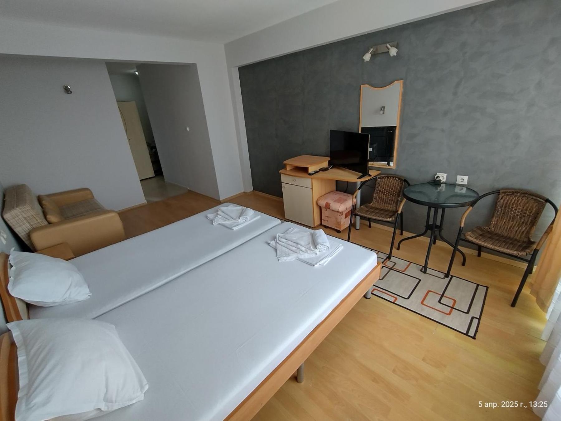 Family Hotel Coral Sozopol Eksteriør billede