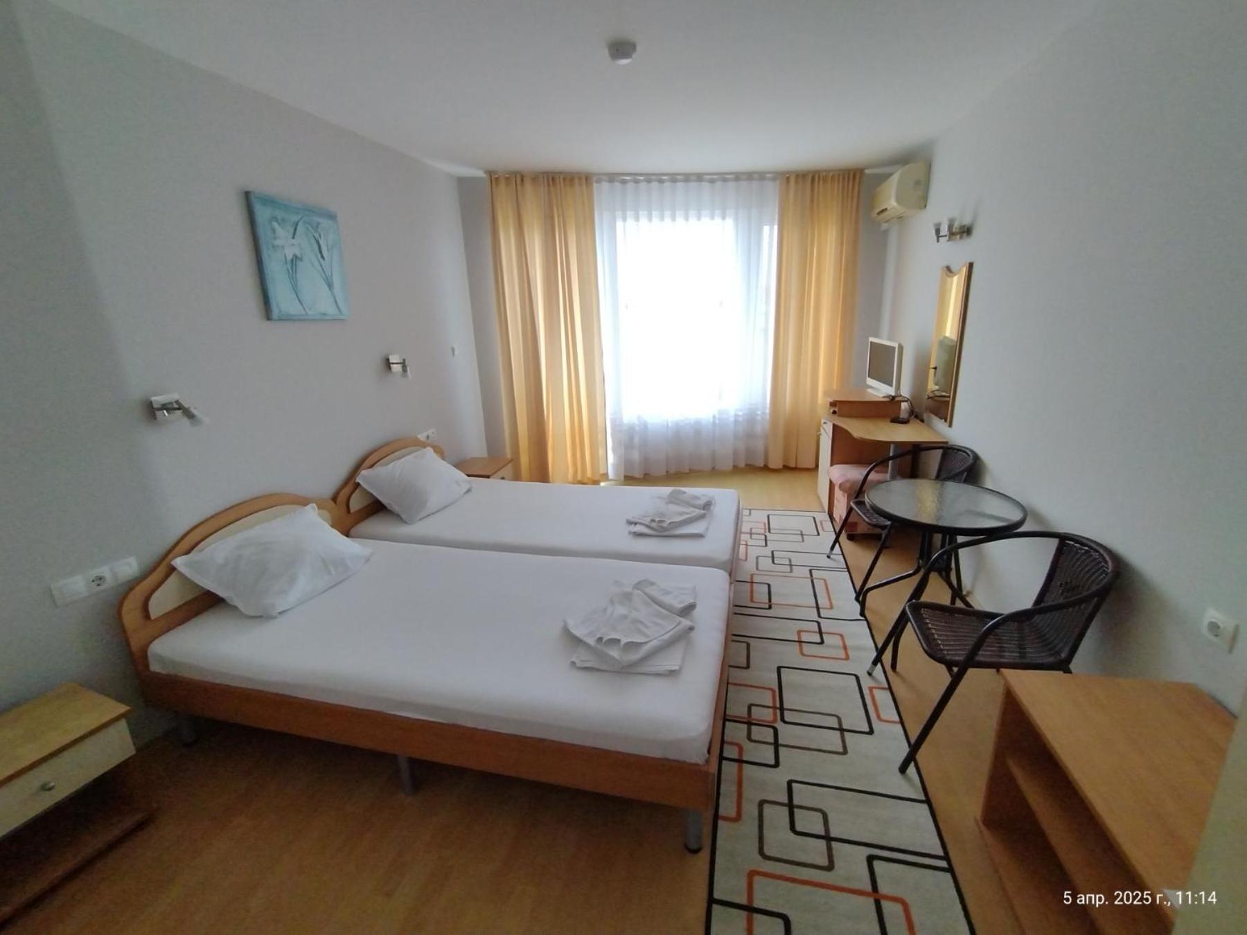 Family Hotel Coral Sozopol Eksteriør billede