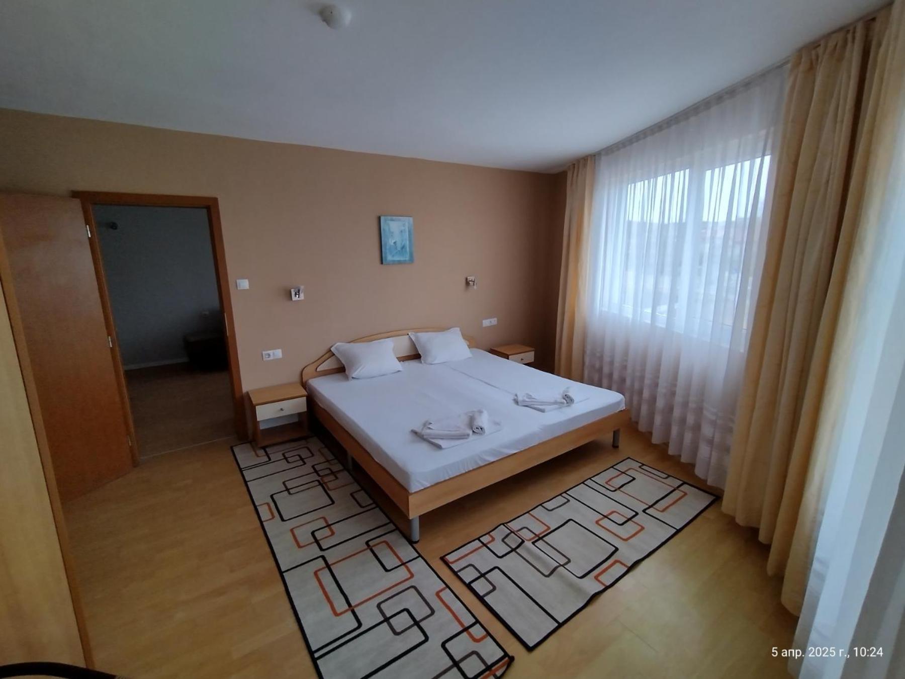 Family Hotel Coral Sozopol Eksteriør billede